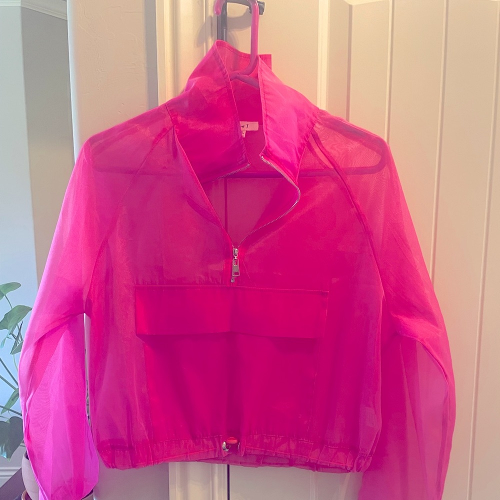 💓STYLISH💓 hot pink crop see through jacket. 3/4 zip long sleeve with pouch